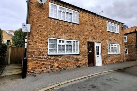 2 bedroom semi-detached house for sale, Hailgate, Howden, Goole