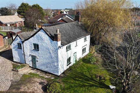 4 bedroom detached house for sale, Church Road, Tarleton, Preston