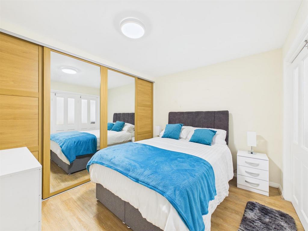 Bedroom: