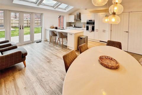 3 bedroom detached house for sale, Oakamoor Street, Burton-on-Trent DE15