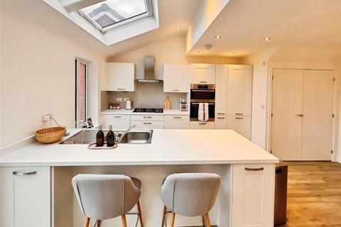 3 bedroom detached house for sale, Oakamoor Street, Burton-on-Trent DE15