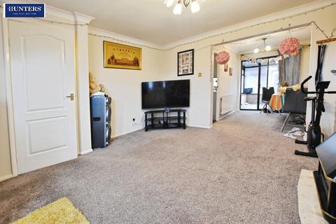 3 bedroom semi-detached house for sale, Speedwell Crescent, Scunthorpe