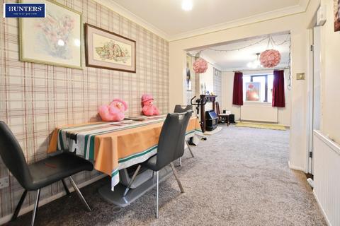 3 bedroom semi-detached house for sale, Speedwell Crescent, Scunthorpe