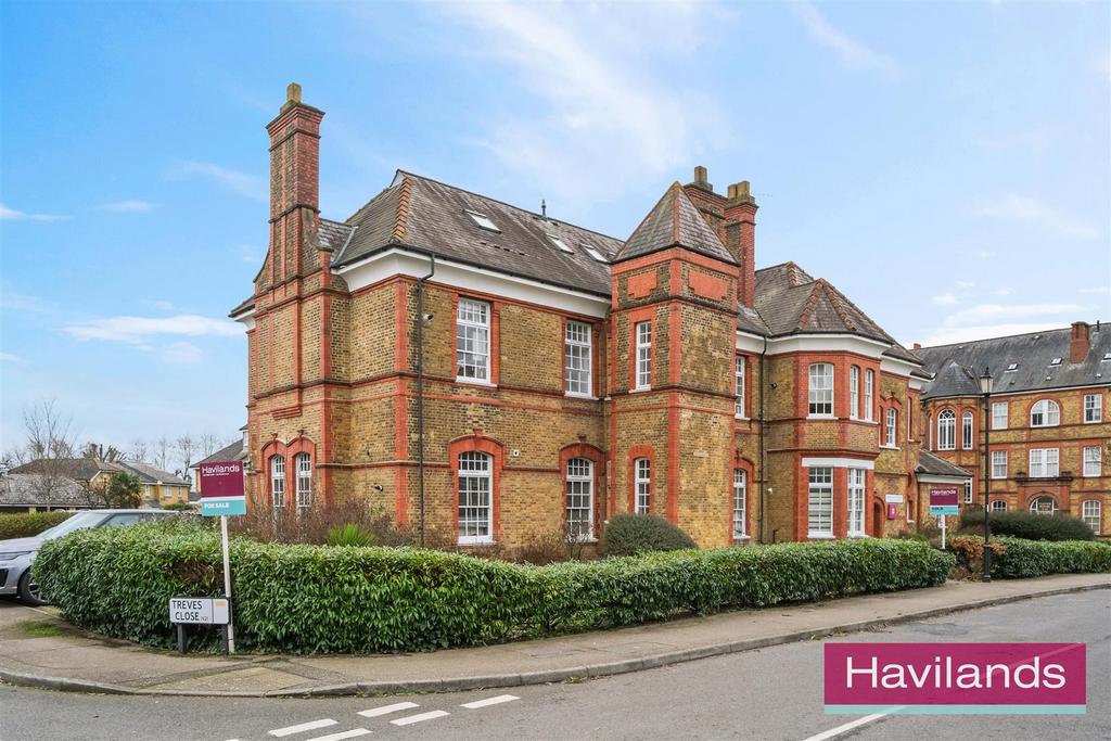 Treves Close-12.jpg