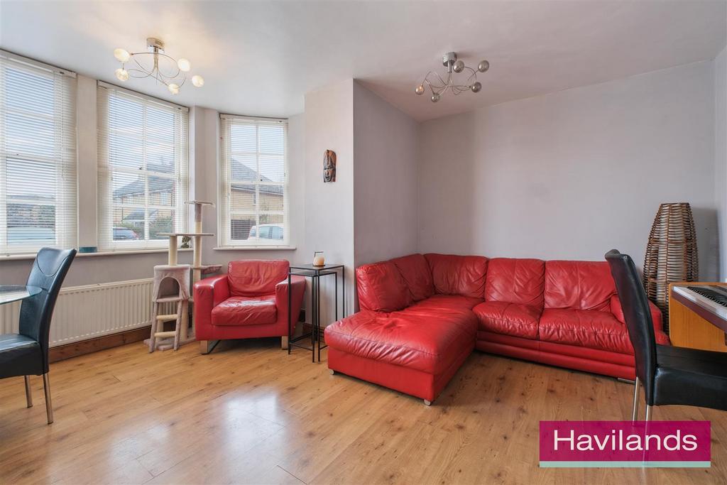 Treves Close-3.jpg