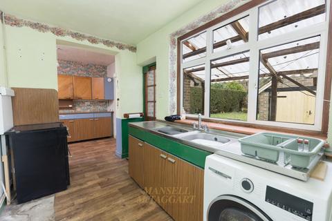 5 bedroom detached house for sale, Effingham Road, Crawley RH10