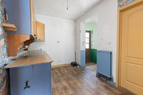 5 bedroom detached house for sale, Effingham Road, Crawley RH10