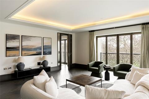 3 bedroom apartment for sale, Ashburton Place, London, W1J