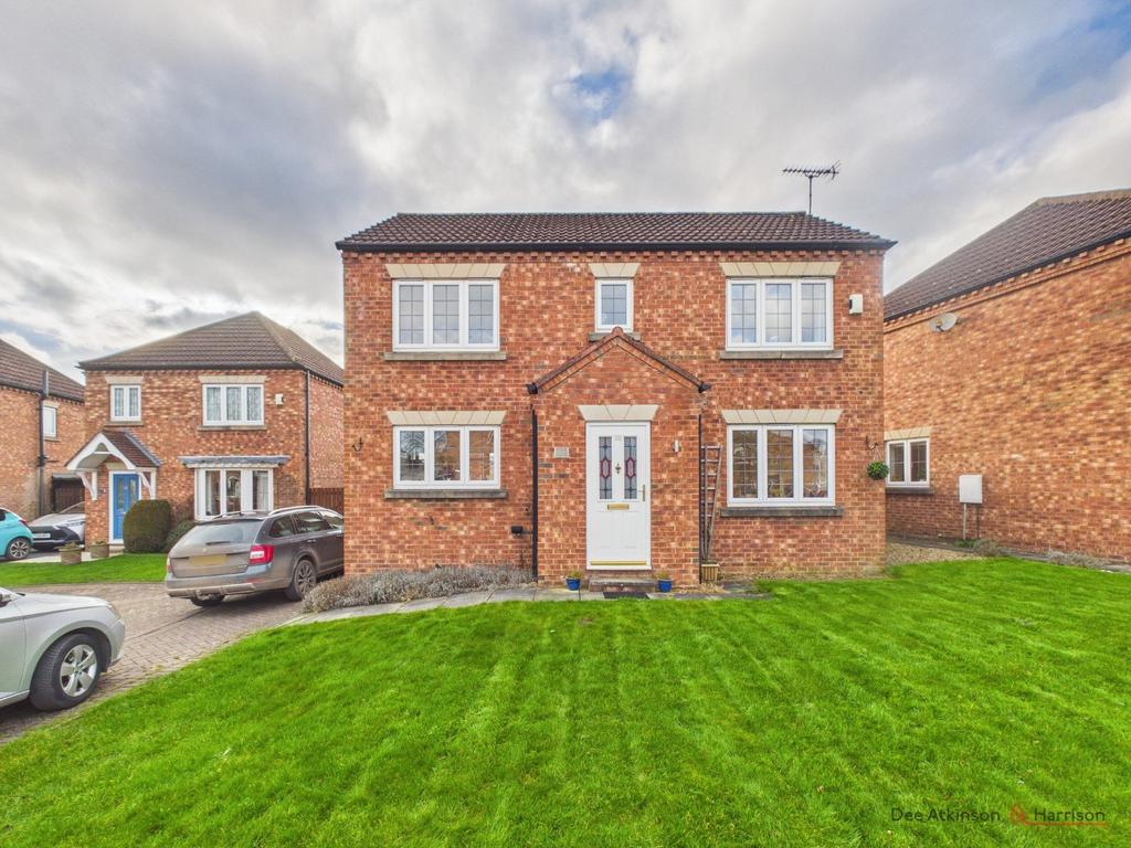 3 Bedroom Detached House - For Sale
