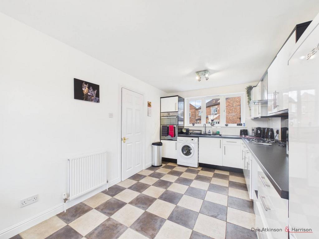 Kitchen/Dining Area