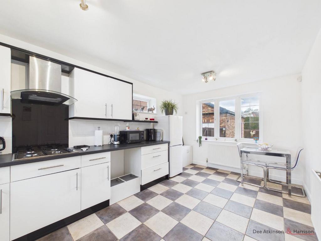Kitchen/Dining Area