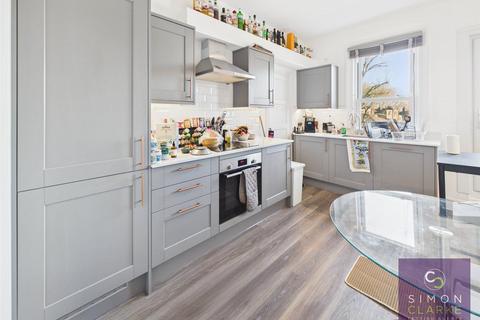 2 bedroom flat to rent, Park Road, Crouch End, N8