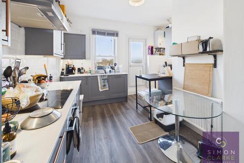 2 bedroom flat to rent, Park Road, Crouch End, N8