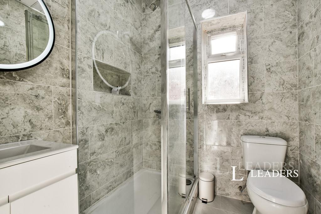 Bedroom Two En-Suite