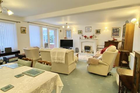 undefined, 6a Salcombe Drive, Shrewsbury, SY2 6SH