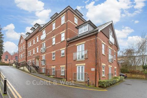 2 bedroom ground floor flat for sale, Carpenters Court, Caterham CR3