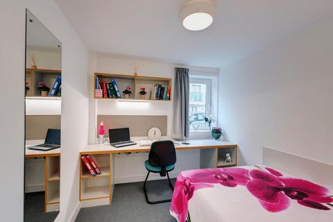 1 bedroom in a flat share to rent, Regent Street, Plymouth PL4