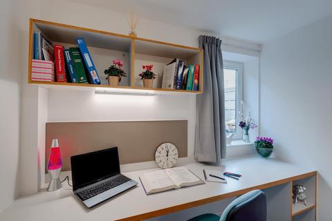 1 bedroom in a flat share to rent, Regent Street, Plymouth PL4