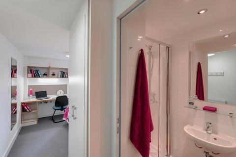 1 bedroom in a flat share to rent, Regent Street, Plymouth PL4