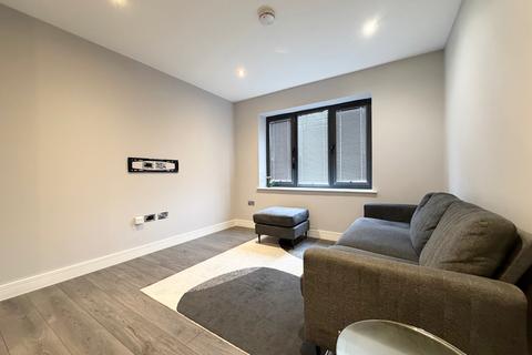 2 bedroom flat to rent, Elm Park, Stanmore, HA7