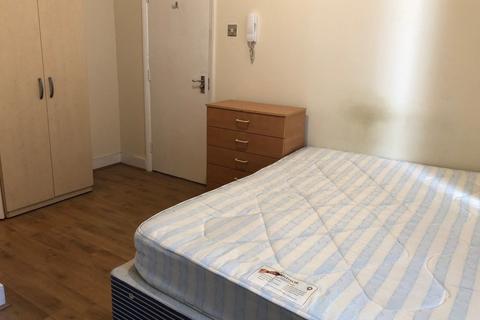 Studio to rent, Langham Road, Tottenham