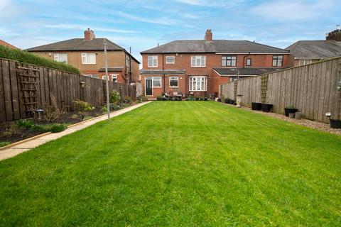 4 bedroom semi-detached house for sale, Thorntree Drive, Denton Burn, Newcastle upon Tyne, NE15
