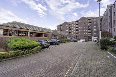 undefined, Orchard Brae Avenue, Orchard Brae, Edinburgh