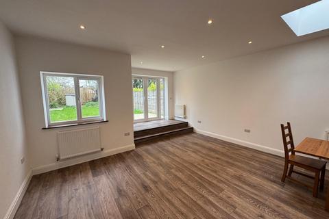 4 bedroom semi-detached house to rent, Station Road, Orpington, BR6