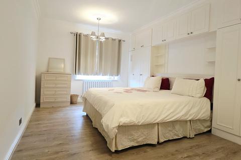 undefined, West Court, Osterley, Hounslow
