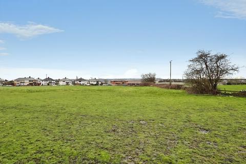 3 bedroom bungalow for sale, Fountain Street, Roberttown, WF15