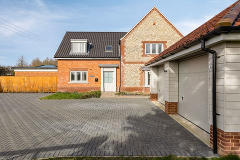 4 bedroom detached house for sale, Ovington Road, Saham Toney, IP25