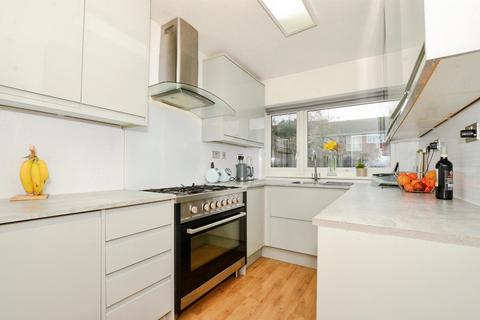 3 bedroom end of terrace house for sale, The Cleave, Harpenden