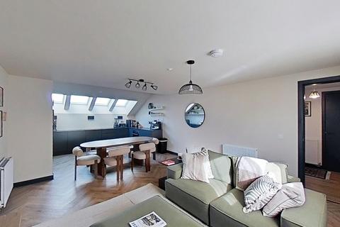 3 bedroom flat to rent, Dryden Street, Edinburgh, EH7