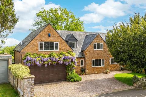 5 bedroom property for sale, Yew Tree Lane, Spratton, Northampton