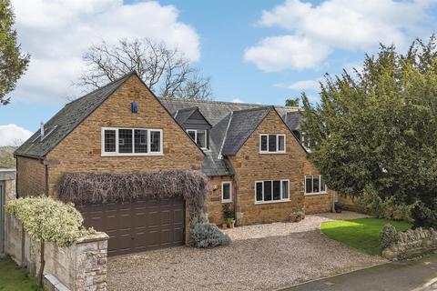 5 bedroom property for sale, Yew Tree Lane, Spratton, Northampton