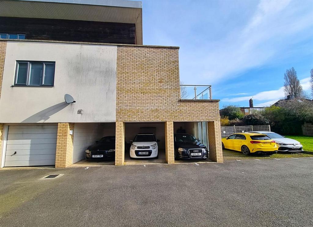 Car port