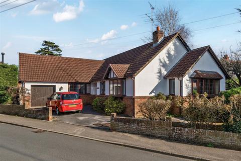 3 bedroom detached bungalow for sale, Deansway, Chippenham