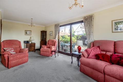 3 bedroom detached bungalow for sale, Deansway, Chippenham