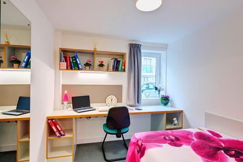 1 bedroom in a flat share to rent, Regent Street, Plymouth PL4