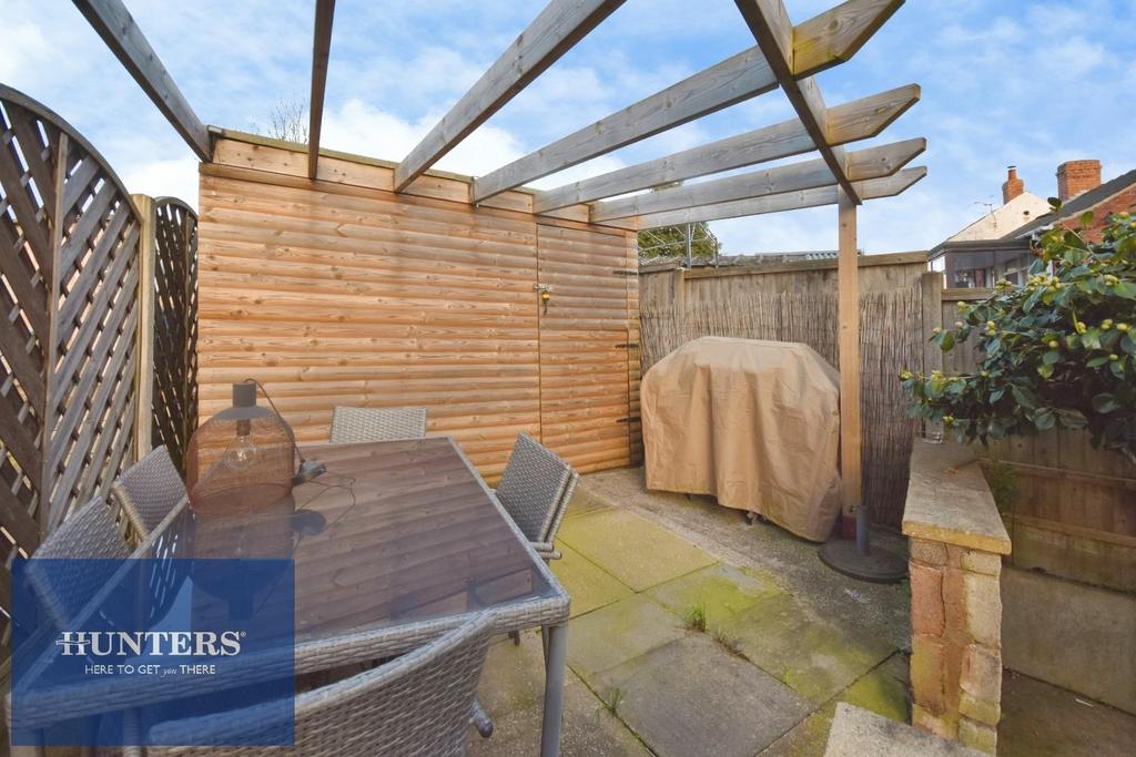 Rear garden 02.jpg