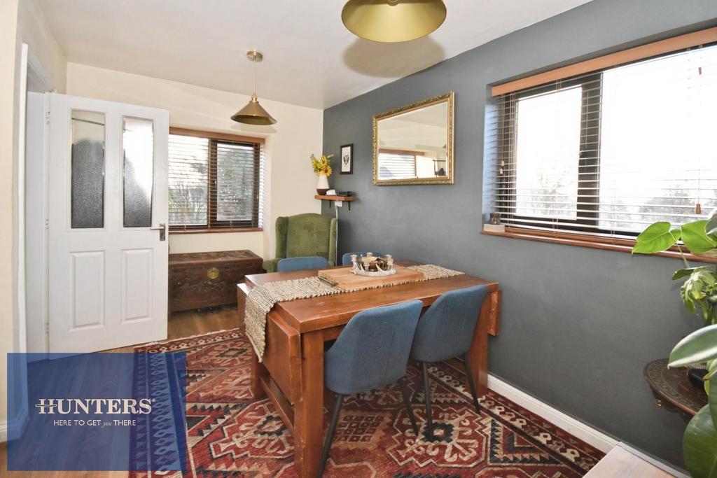 Dining room 01.jpg