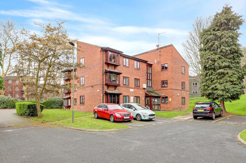 02-aeed JHProp Wpen - 44 Ashurst Close - 43.jpg
