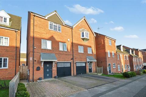 4 bedroom semi-detached house for sale, Oak Drive, Leeds, West Yorkshire