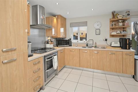 4 bedroom semi-detached house for sale, Oak Drive, Leeds, West Yorkshire