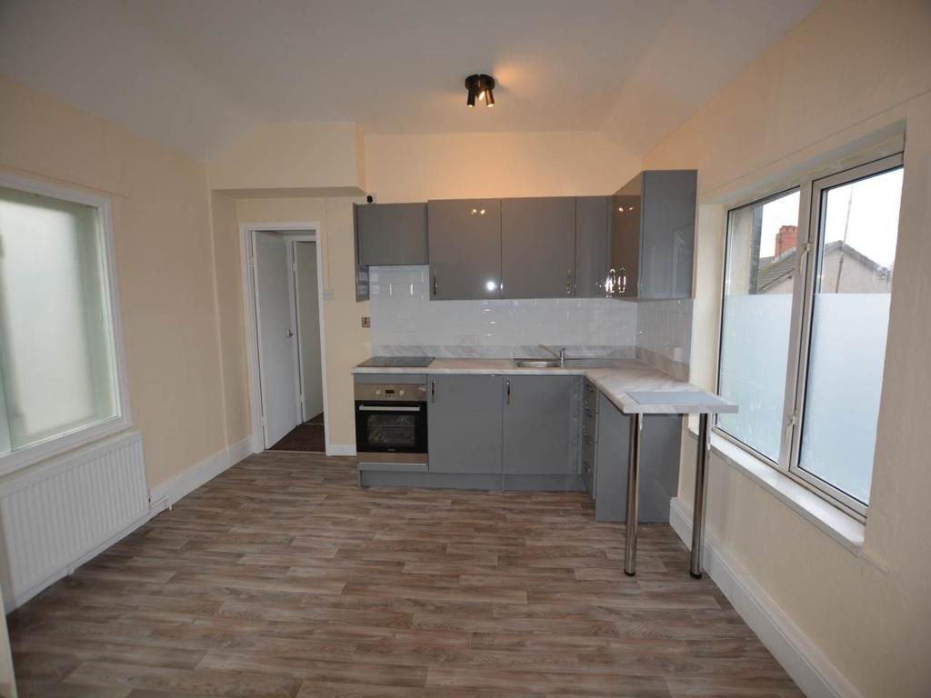 KITCHEN & DINNER