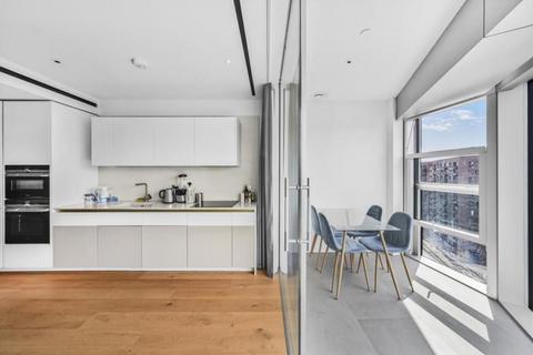 1 bedroom flat for sale, Oakley House, London SW11