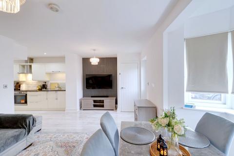2 bedroom ground floor flat for sale, Cherry Tree Lane, Rainham RM13