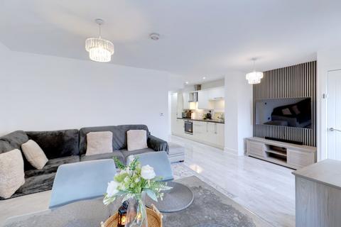 2 bedroom ground floor flat for sale, Cherry Tree Lane, Rainham RM13