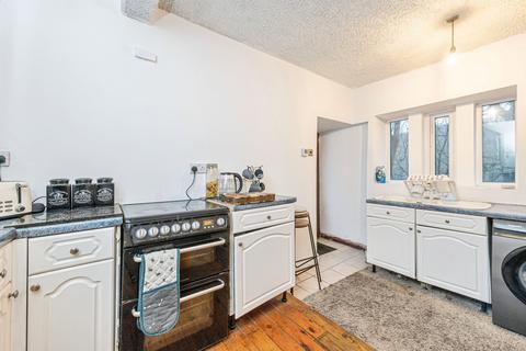 3 bedroom end of terrace house for sale, Meltham Road, Huddersfield