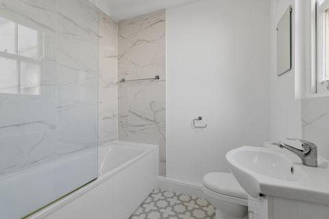 3 bedroom flat to rent, Brampton Grove, London, NW4